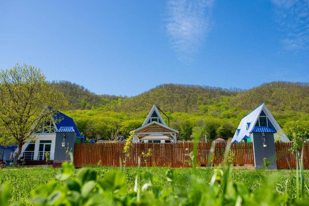 Mirvari A-Frame Riverside — Qubada Çay Kənarı A-Frame Ev