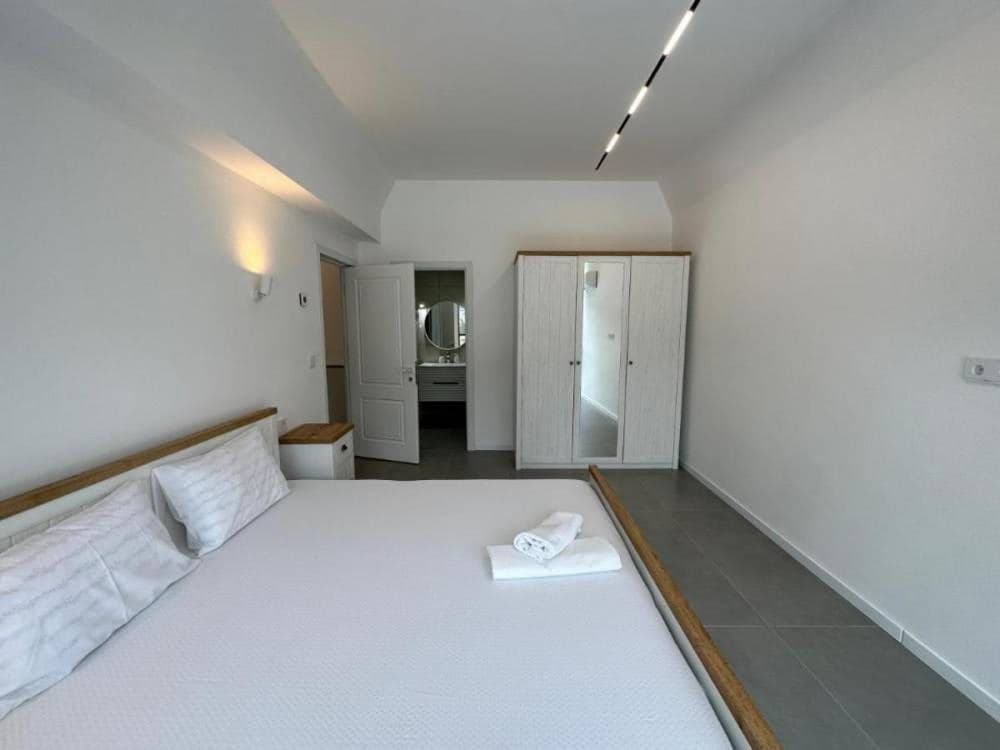 Hollywood Villa - photo 8