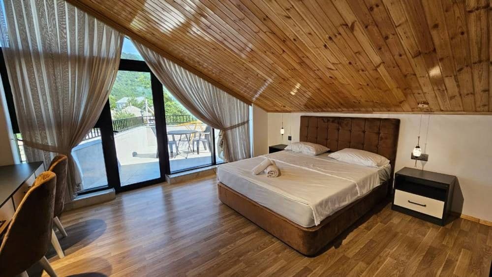 Luxury Milan Mountain Ponoramic Villa, indoor heated pool and jacuzzi with mountain view - photo 7