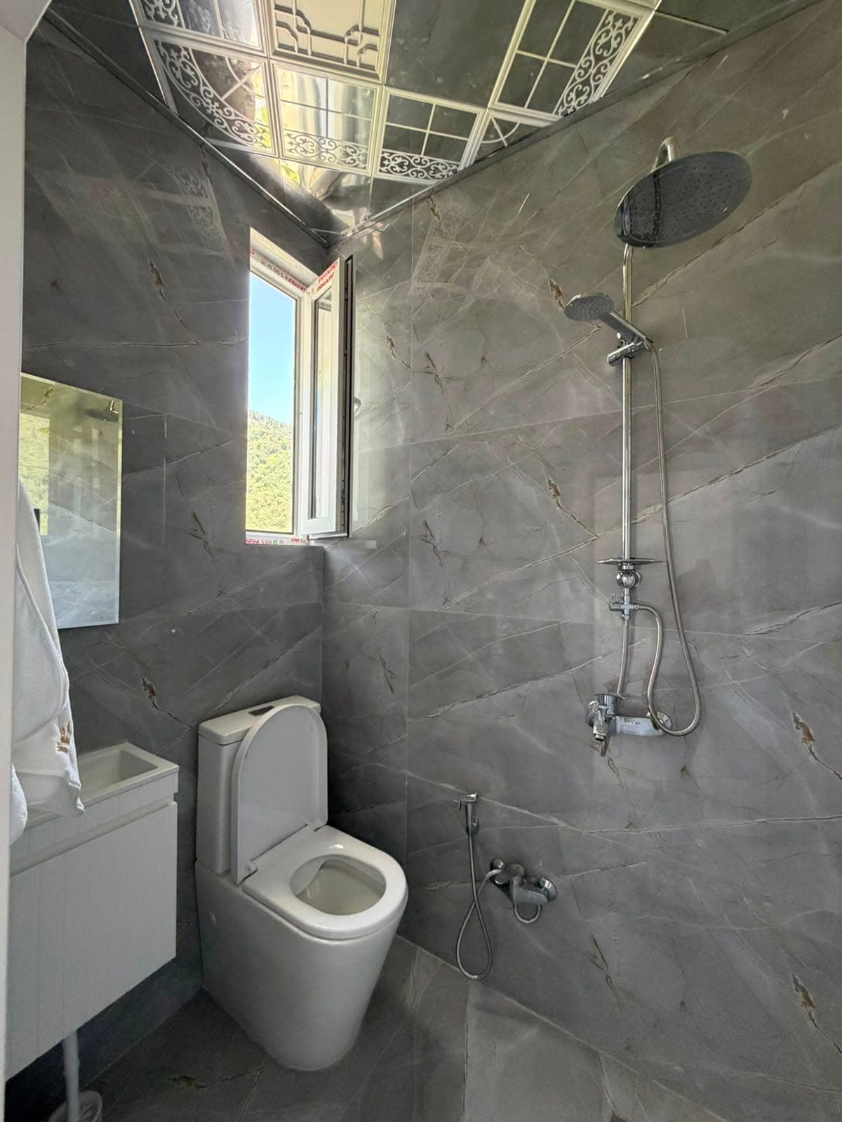 Qemervan Mountain Villa — فيلا للإيجار في غابالا مع مسبح