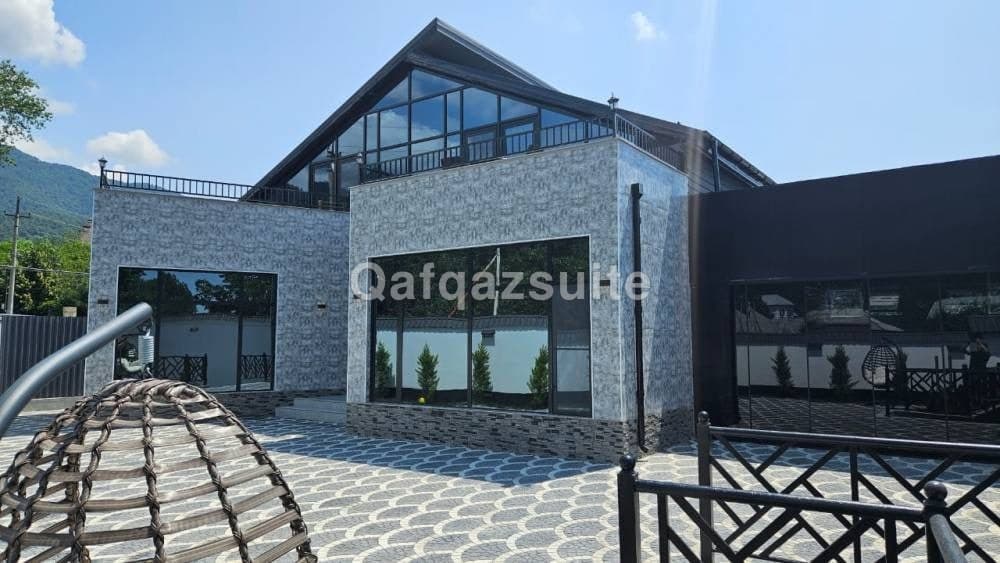 Luxury Milan Mountain Ponoramic Villa, indoor heated pool and jacuzzi with mountain view - photo 17
