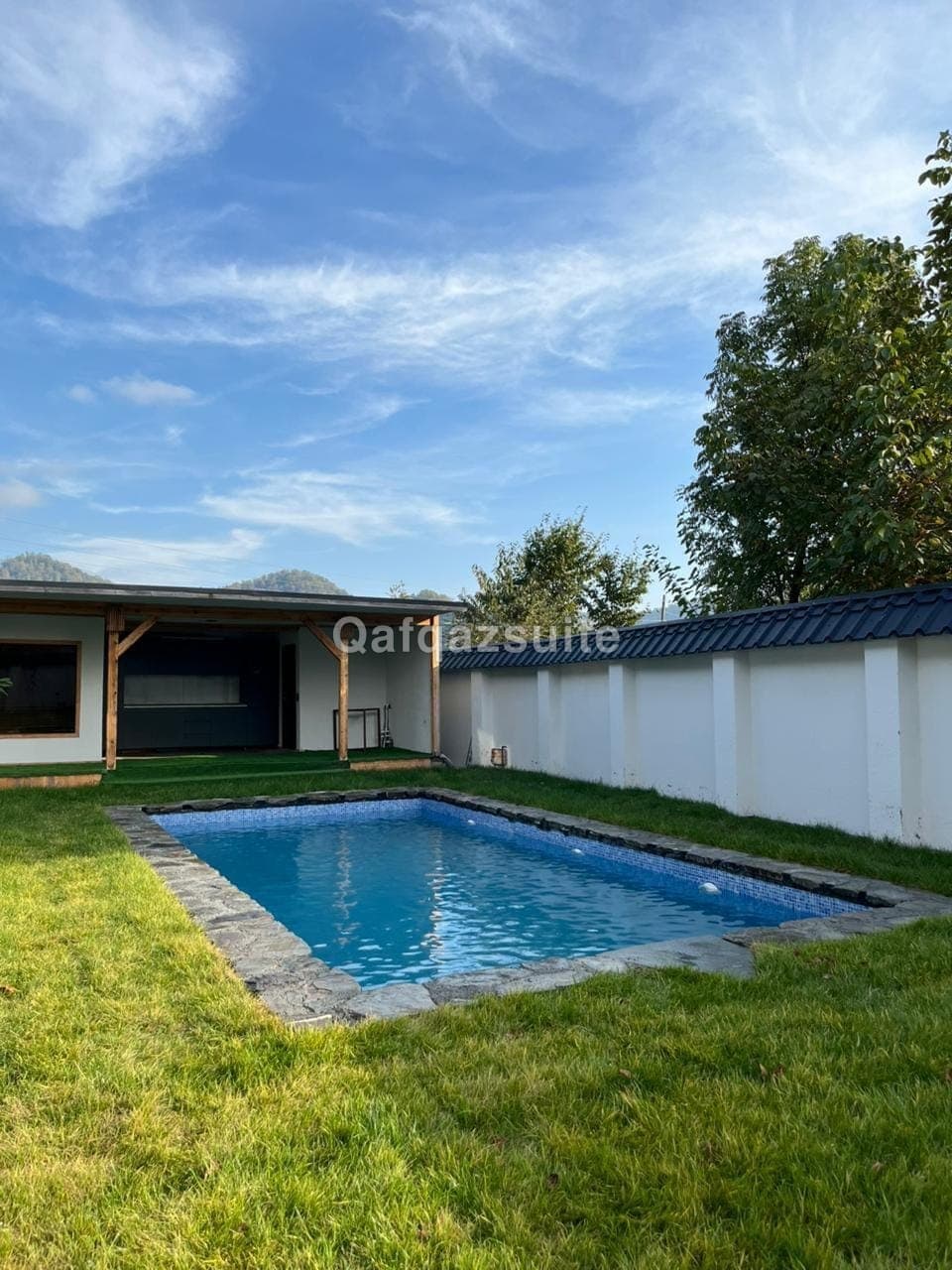 Qafqaz Suite Wood Stack