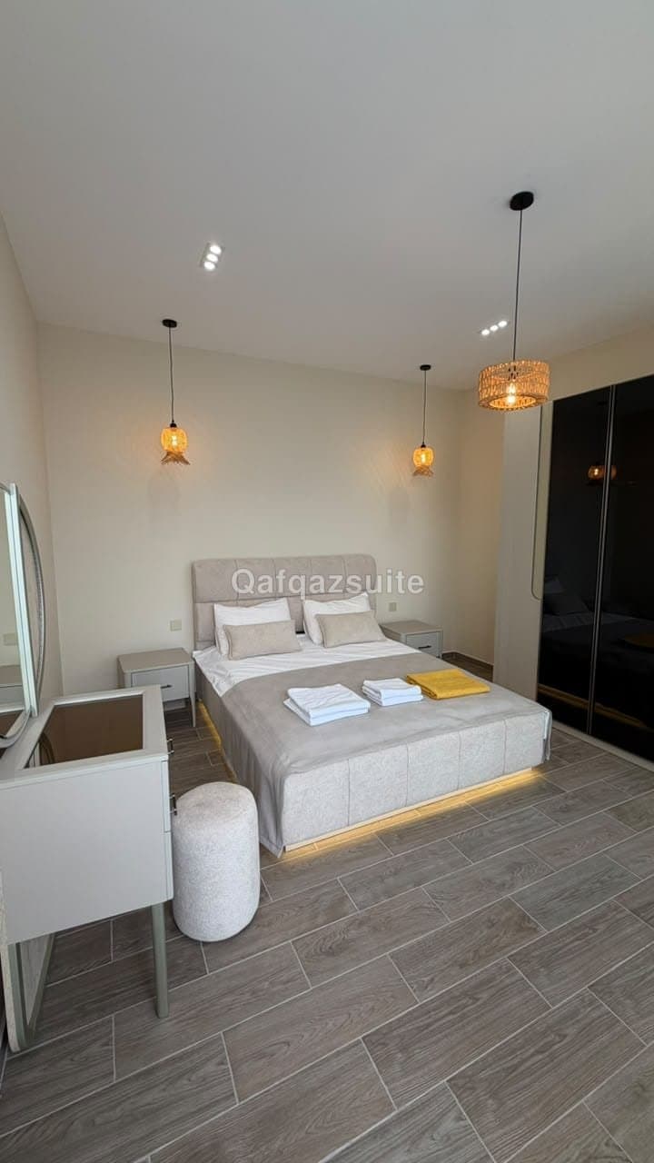 De Harmony Villa, Qəbələ